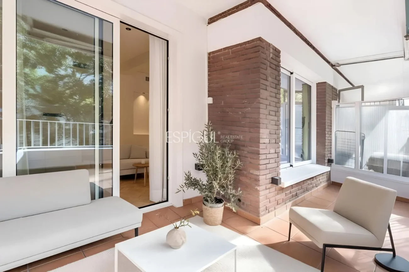 Piso de carácter reformado en venta en Enric Granados