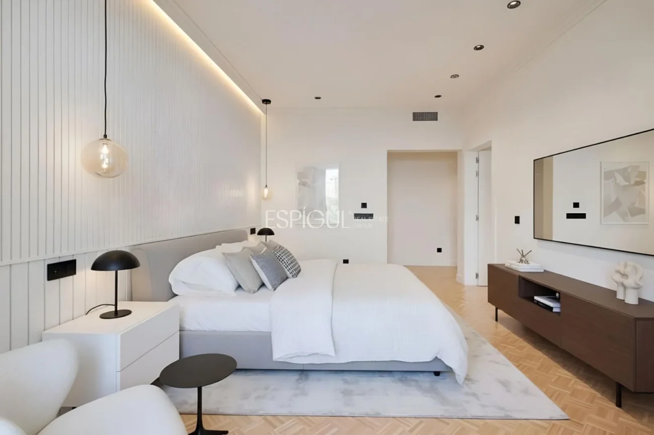 Piso de carácter reformado en venta en Enric Granados