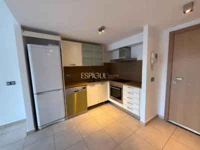 Appartement de deux pièces à louer au centre de Gérone