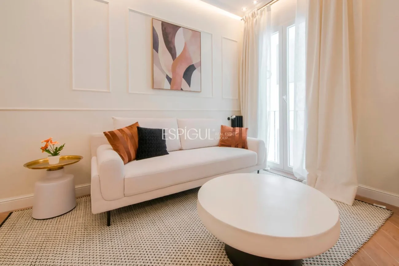 Brand New Luxury Apartment in Classic Building – Salamanca District