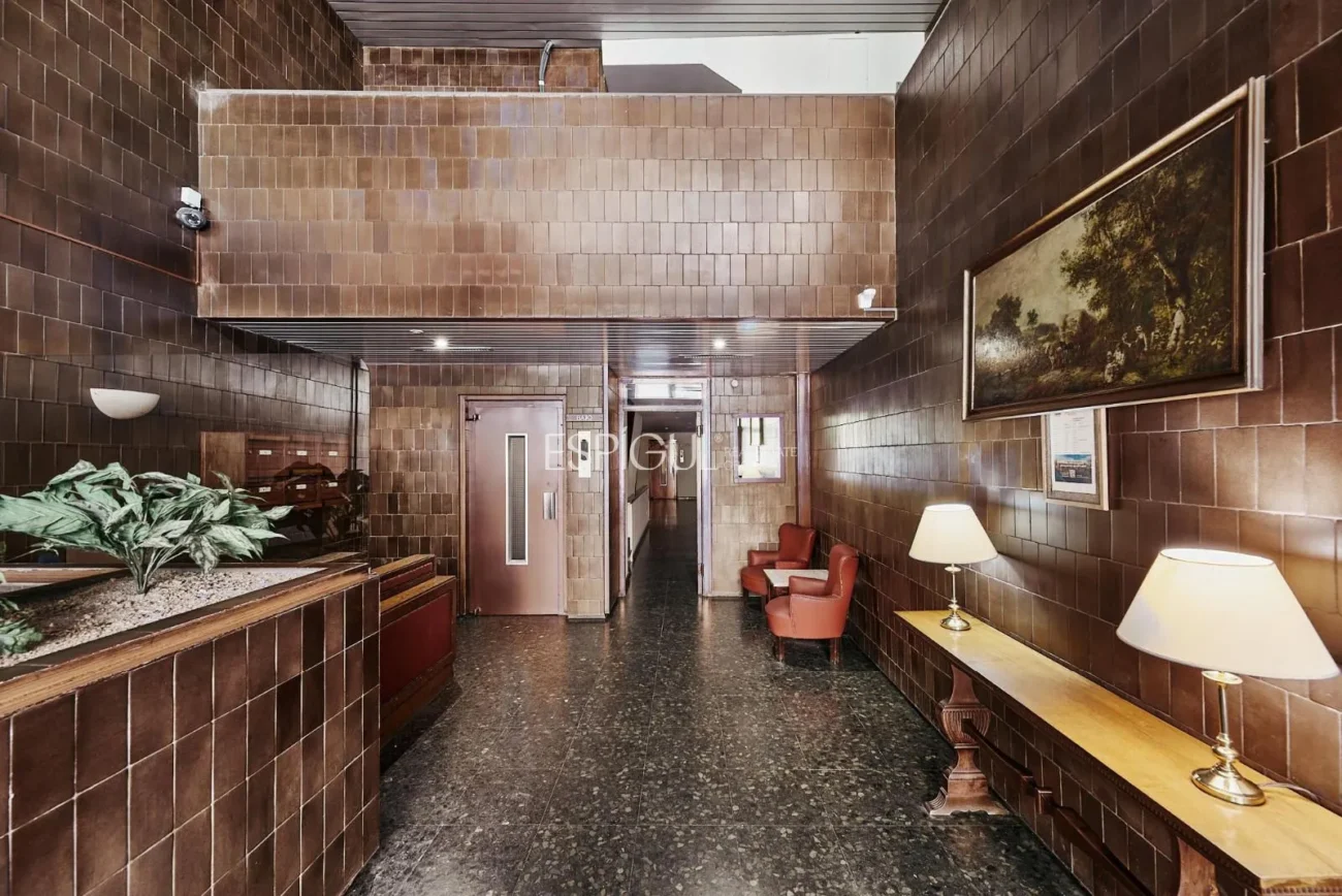 Piso en finca con piscina en Calle General Oraa, Lista