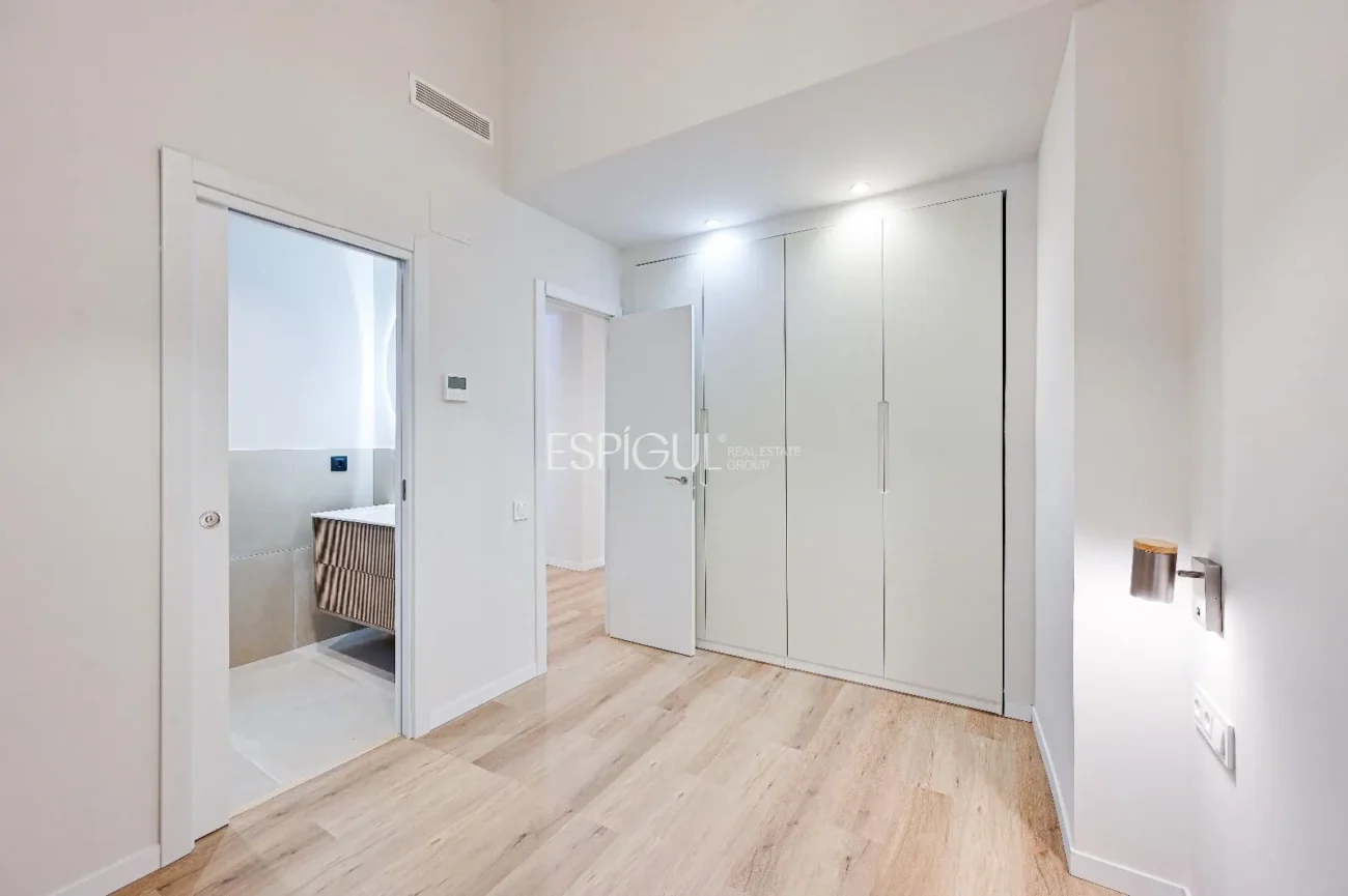 Apartment for Sale in El Raval