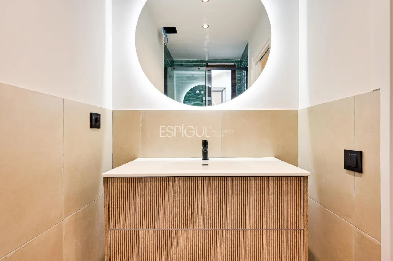 Apartment for Sale in El Raval