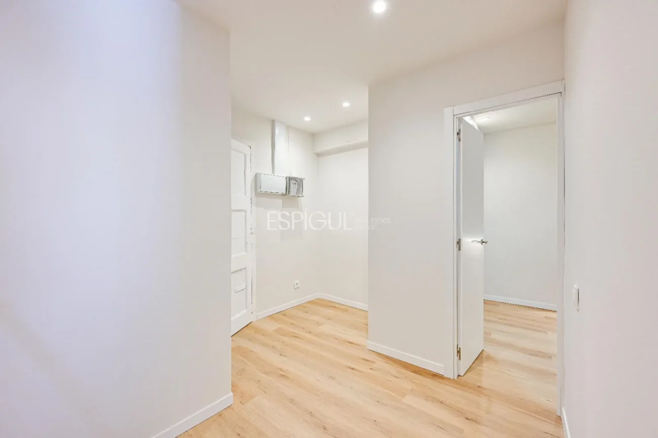 Apartment for Sale in El Raval