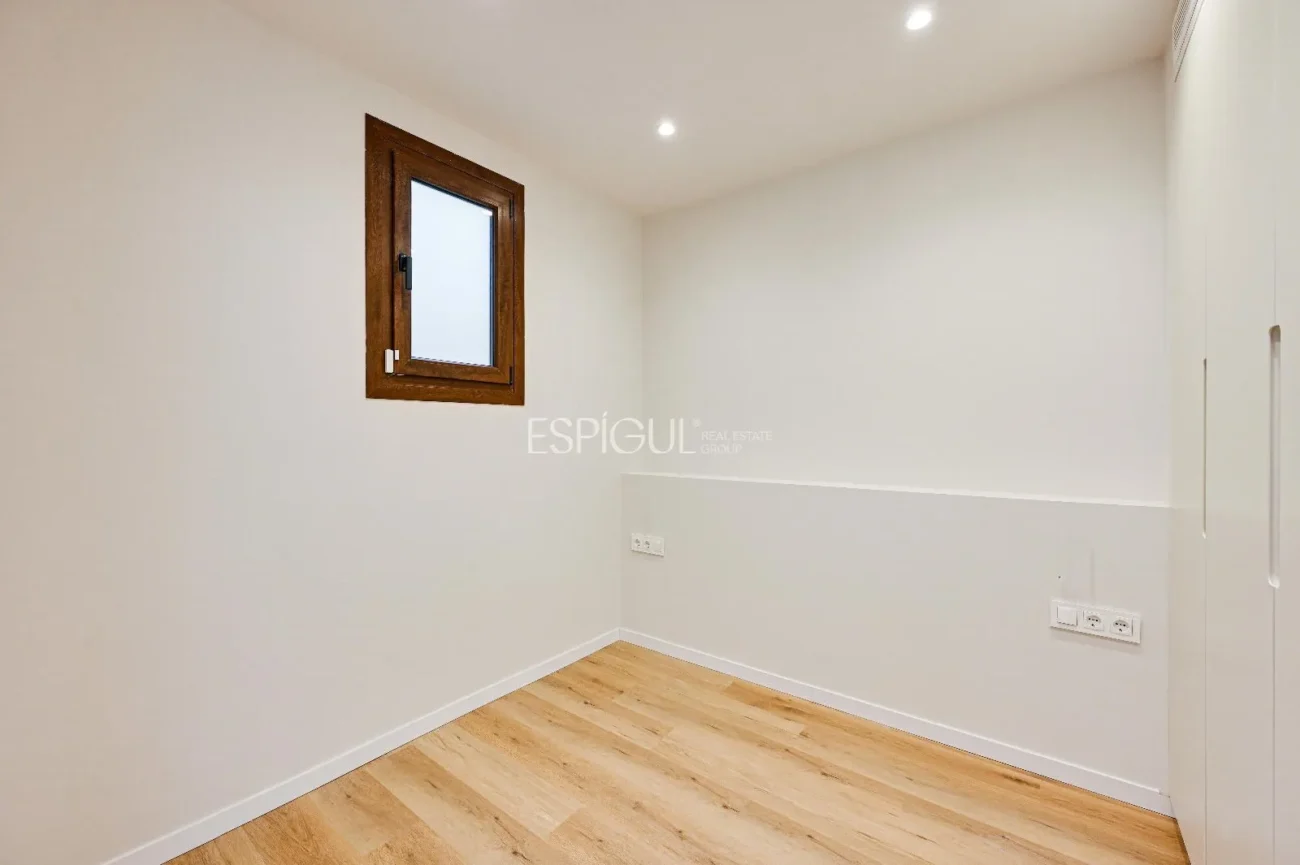 Apartment for Sale in El Raval