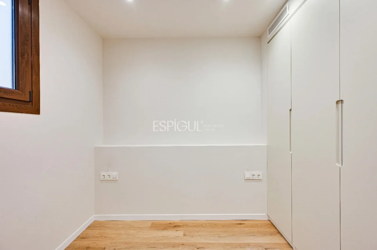 Apartment for Sale in El Raval
