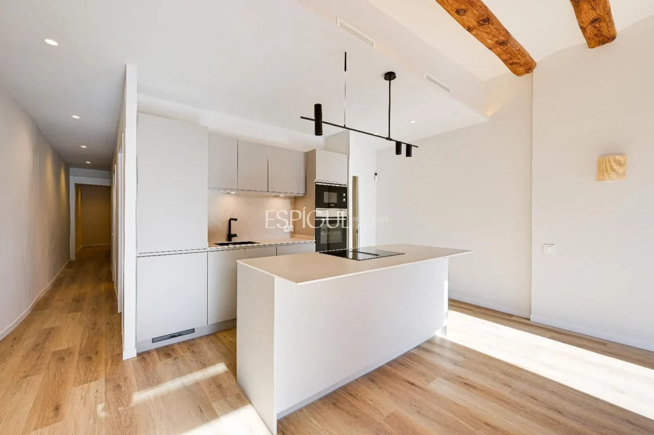 Apartment for Sale in El Raval