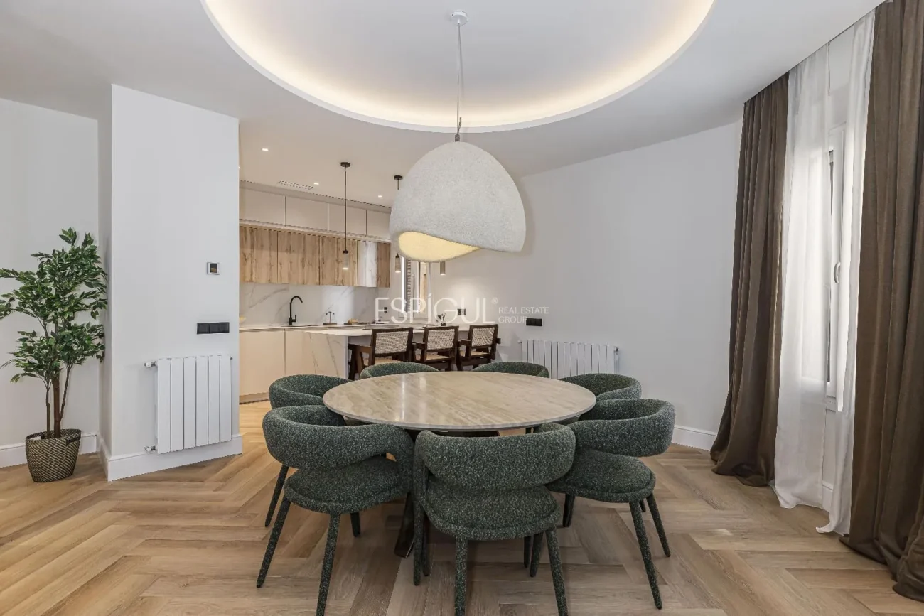 Piso exterior en Calle Marti, Barrio de Salamanca