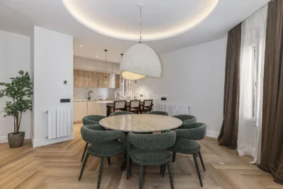 Piso exterior en Calle Marti, Barrio de Salamanca