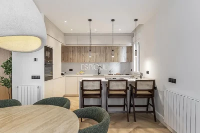 Piso exterior en Calle Marti, Barrio de Salamanca