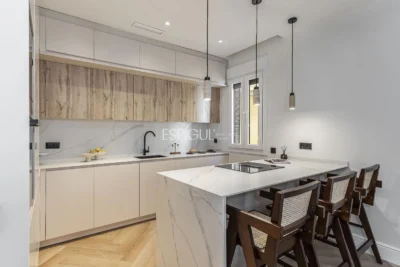 Piso exterior en Calle Marti, Barrio de Salamanca