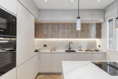 Piso exterior en Calle Marti, Barrio de Salamanca