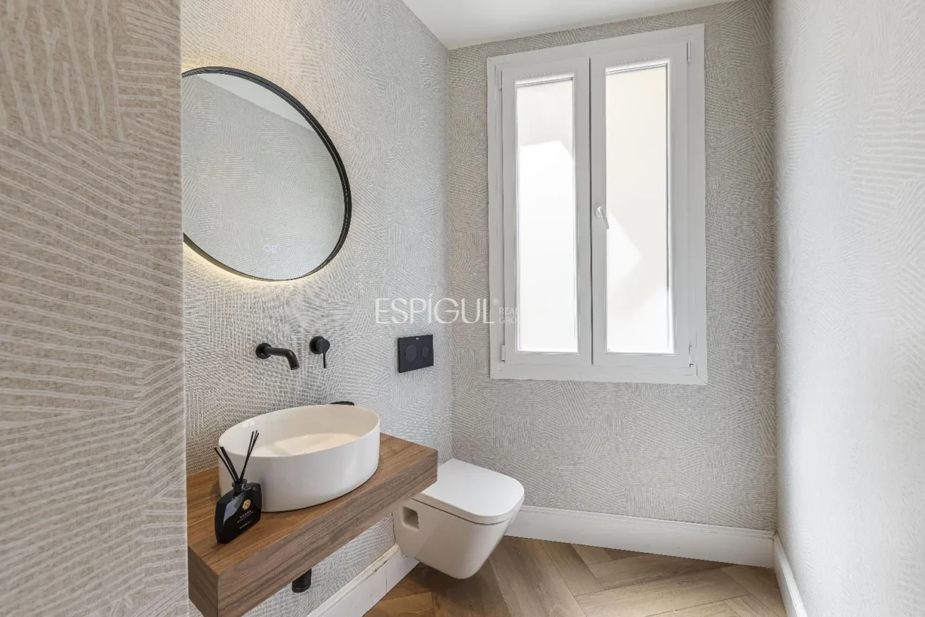 Piso exterior en Calle Marti, Barrio de Salamanca