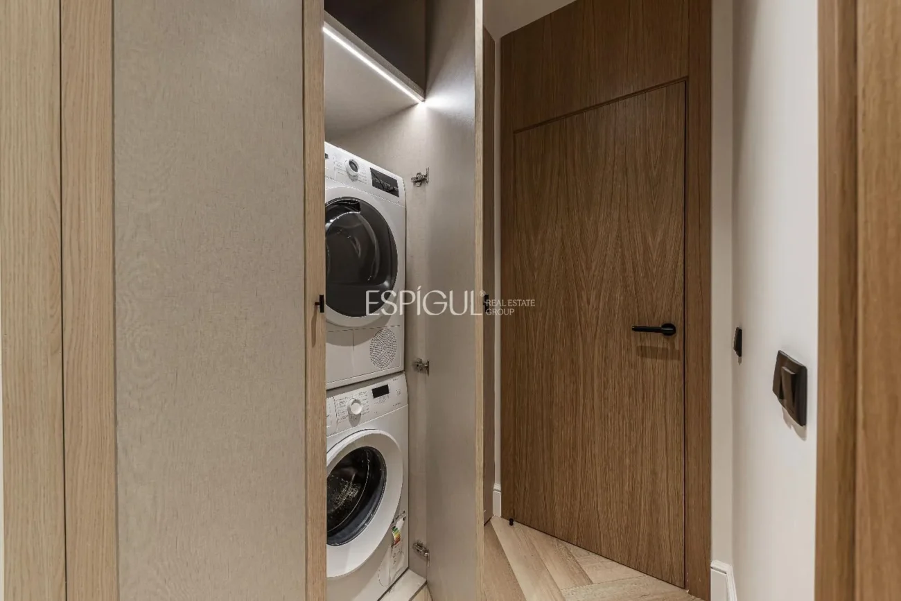 Piso exterior en Calle Marti, Barrio de Salamanca