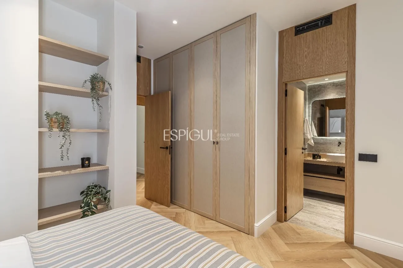 Piso exterior en Calle Marti, Barrio de Salamanca