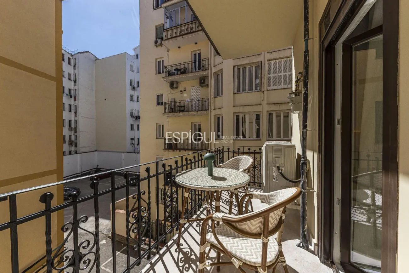 Piso exterior en Calle Marti, Barrio de Salamanca