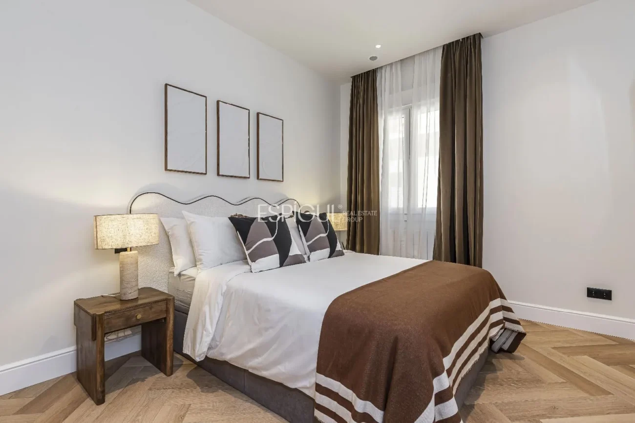 Piso exterior en Calle Marti, Barrio de Salamanca