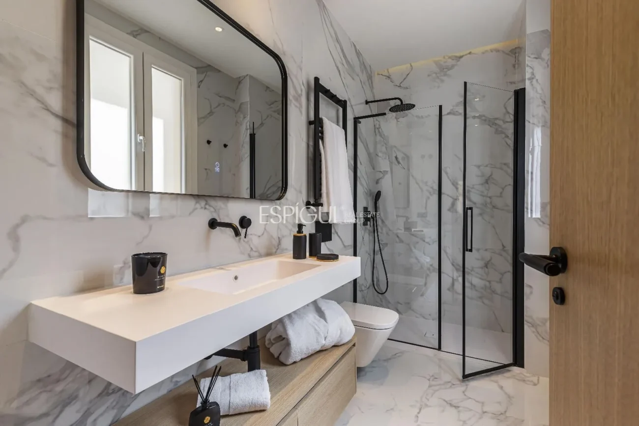 Piso exterior en Calle Marti, Barrio de Salamanca