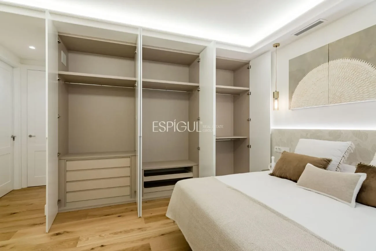 Piso recién reformado en Ayala con terraza