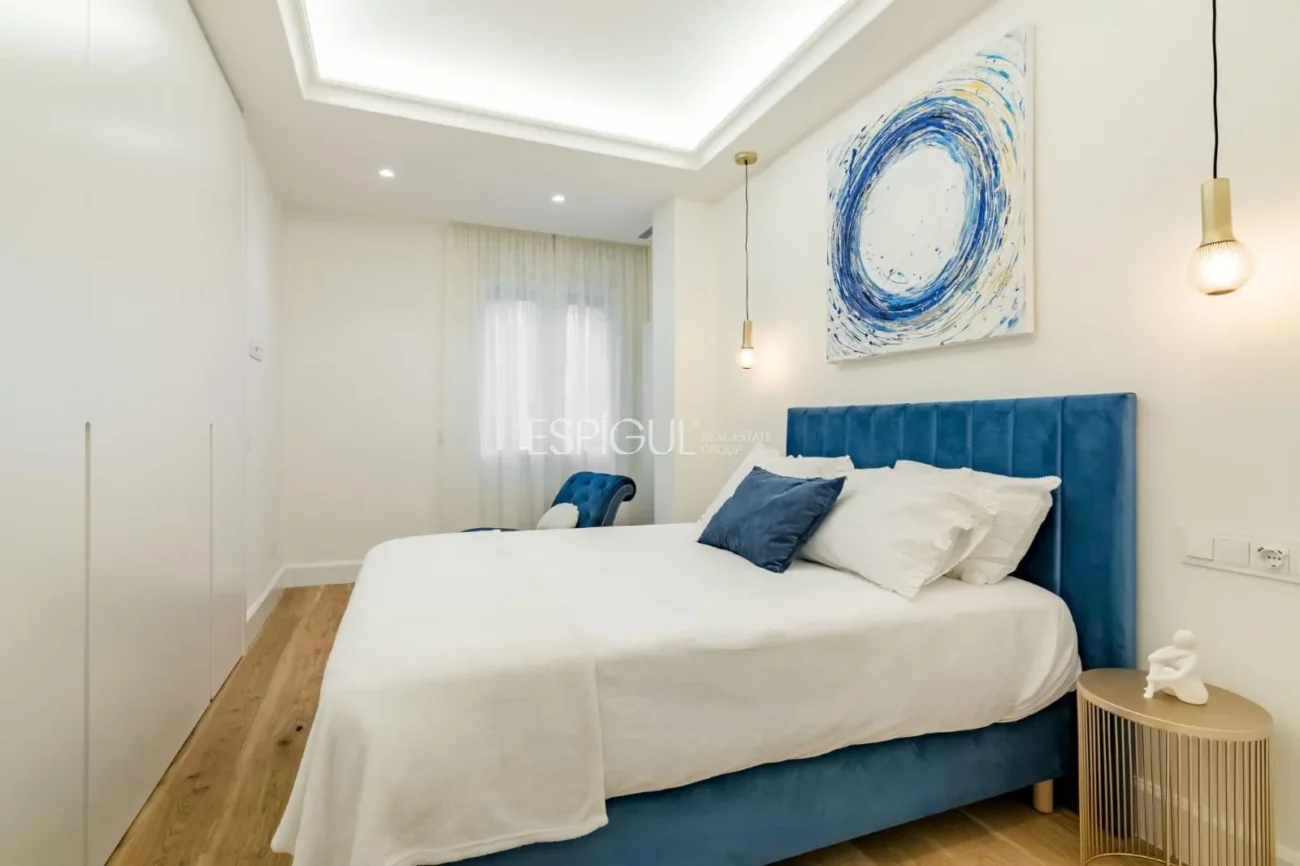 Piso recién reformado en Ayala con terraza