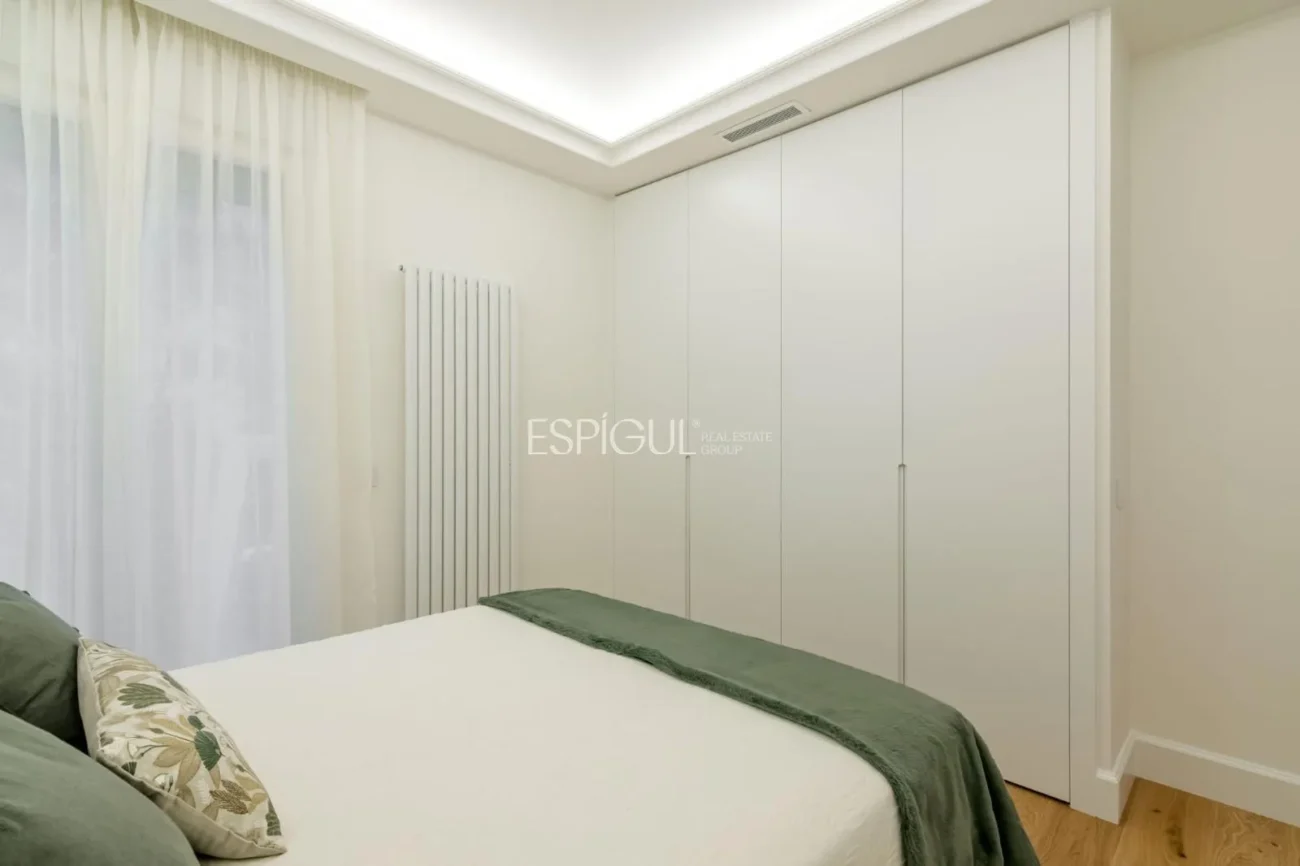 Piso recién reformado en Ayala con terraza