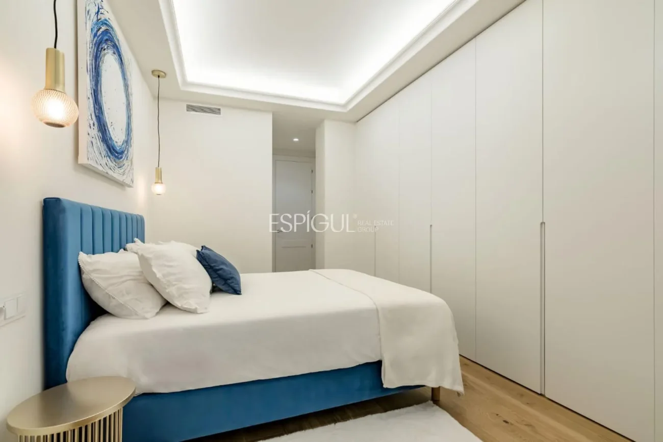 Piso recién reformado en Ayala con terraza