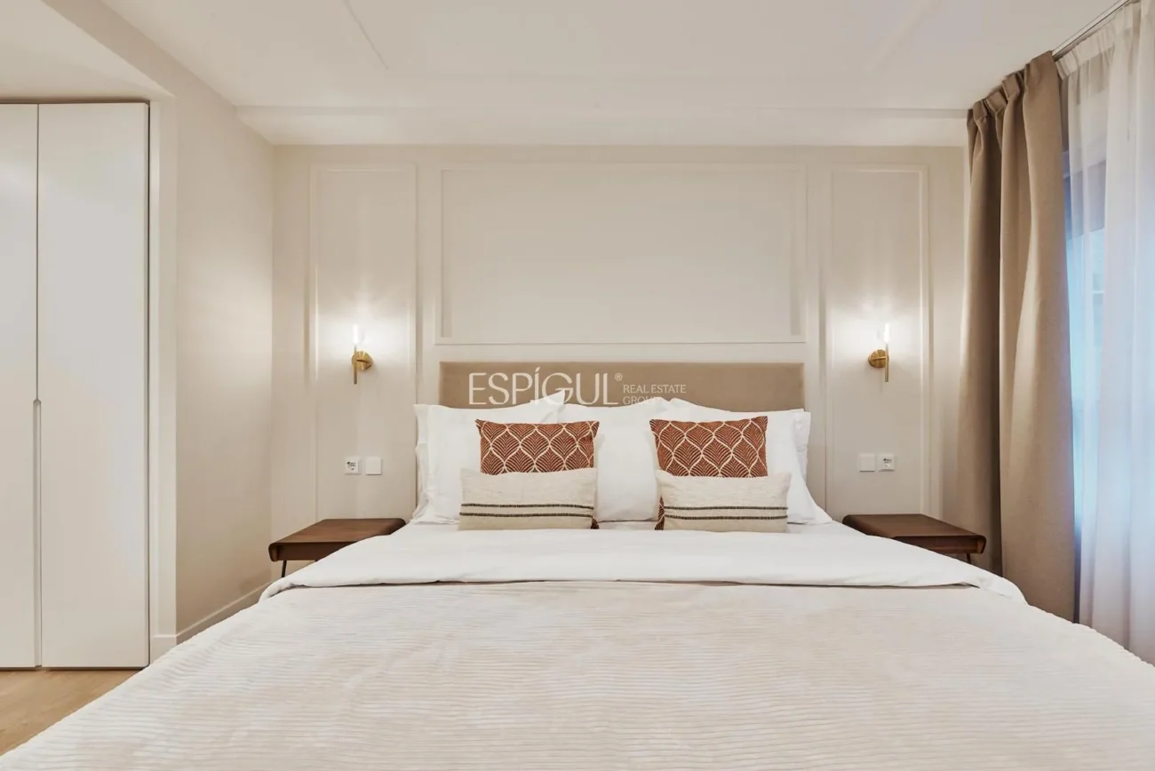 Piso reformado con plaza de garaje en Calle Diego de León, Barrio de Salamanca