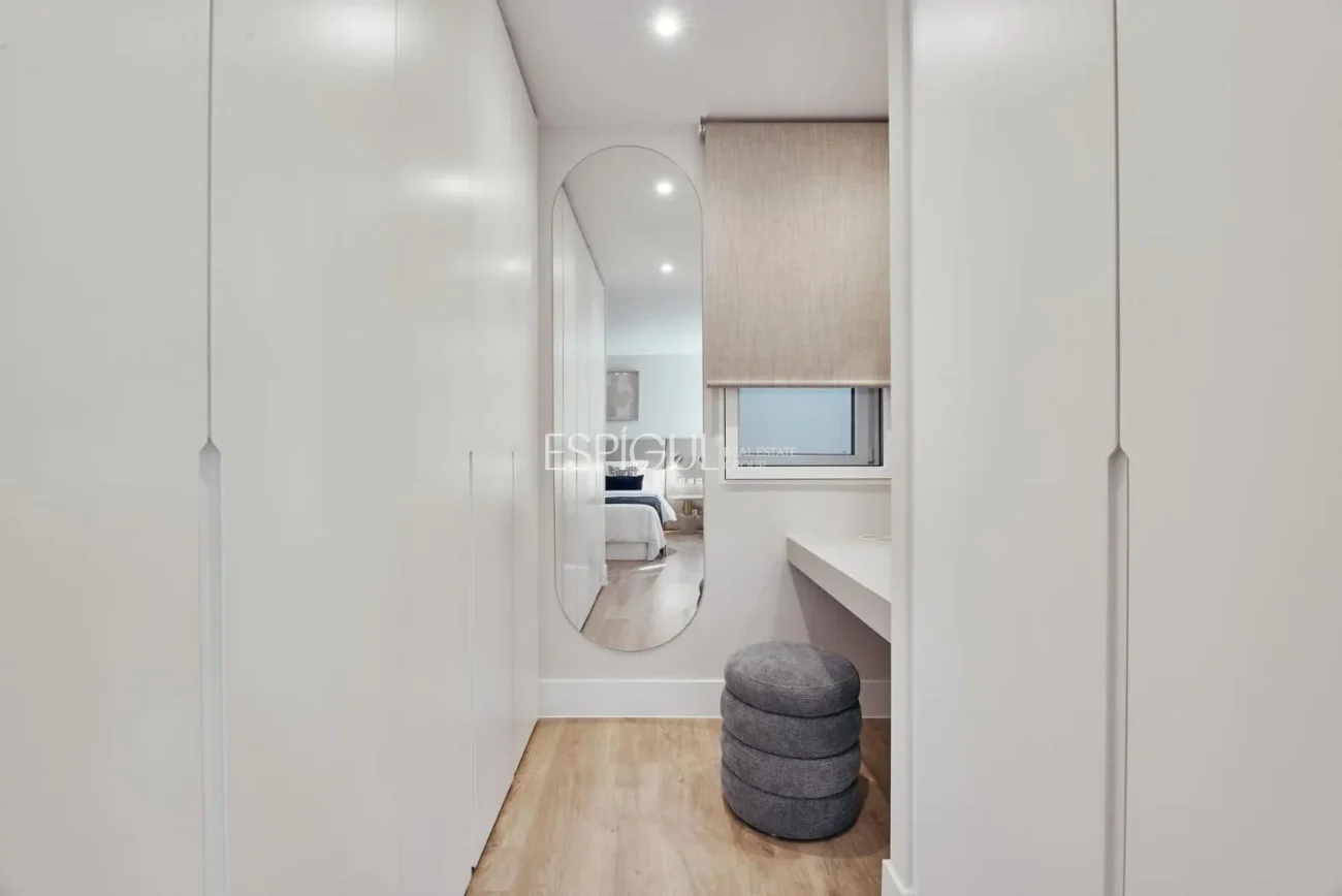 Piso reformado con plaza de garaje en Calle Diego de León, Barrio de Salamanca