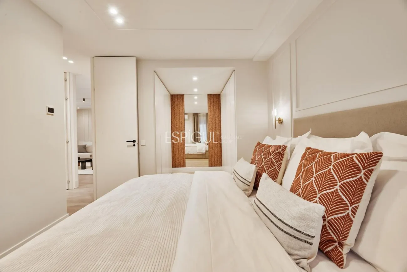 Piso reformado con plaza de garaje en Calle Diego de León, Barrio de Salamanca