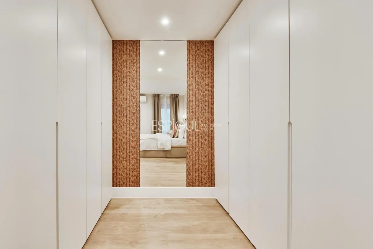 Piso reformado con plaza de garaje en Calle Diego de León, Barrio de Salamanca