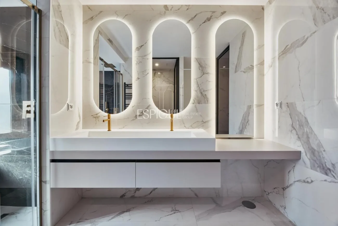 Piso reformado con plaza de garaje en Calle Diego de León, Barrio de Salamanca