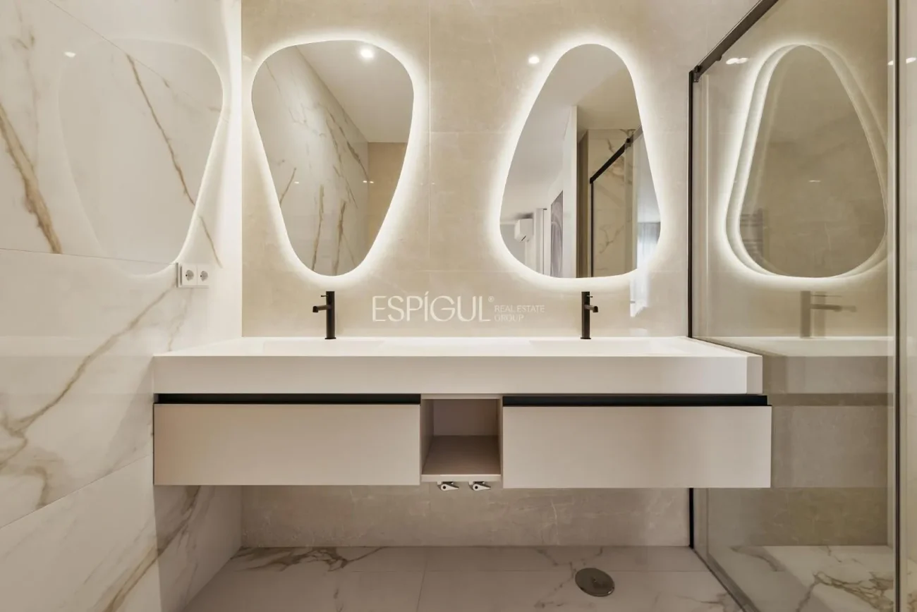 Piso reformado con plaza de garaje en Calle Diego de León, Barrio de Salamanca