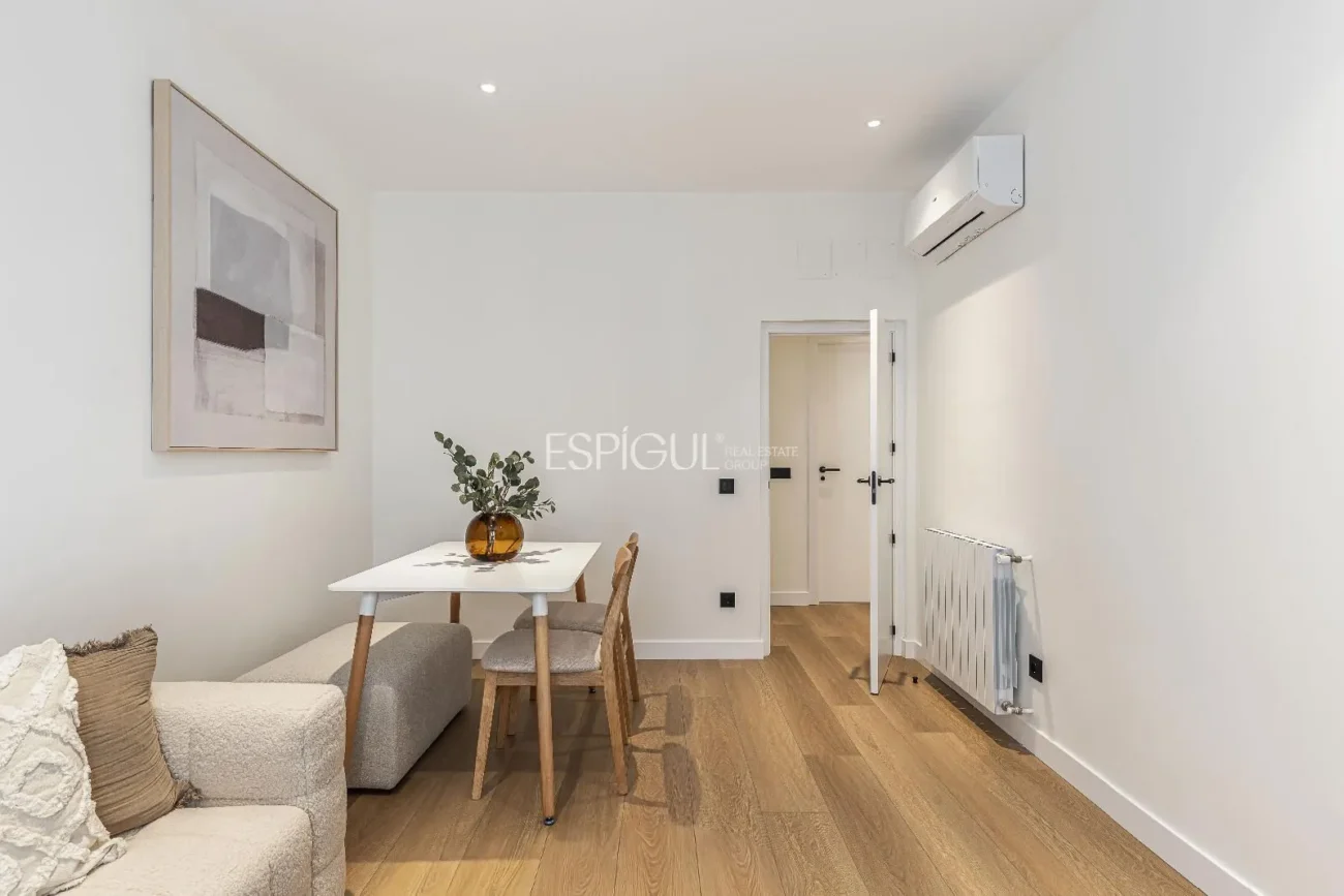 Appartement rénové dans la Calle Francisco Silvela, Lista