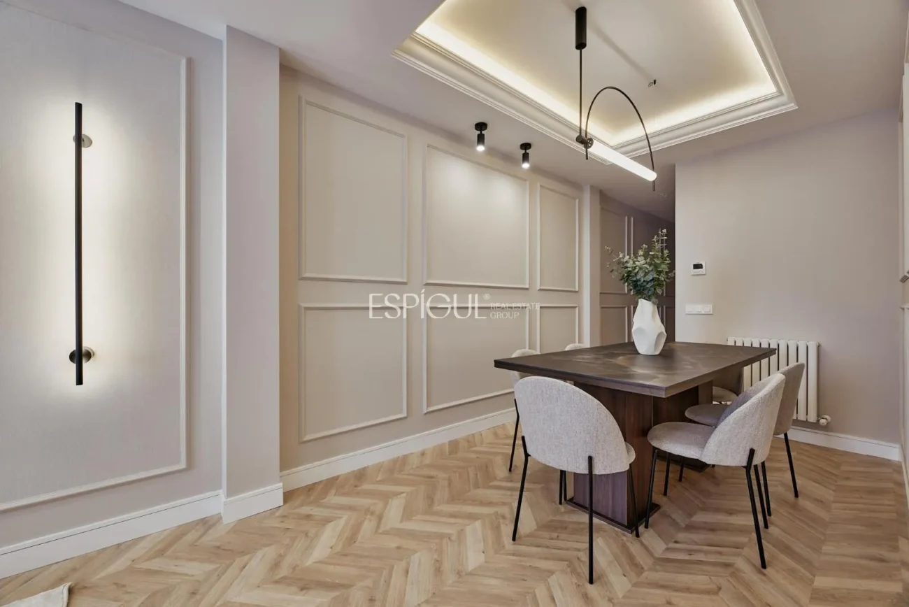 Piso reformado en Calle General Diaz Porlier, Barrio de Salamanca