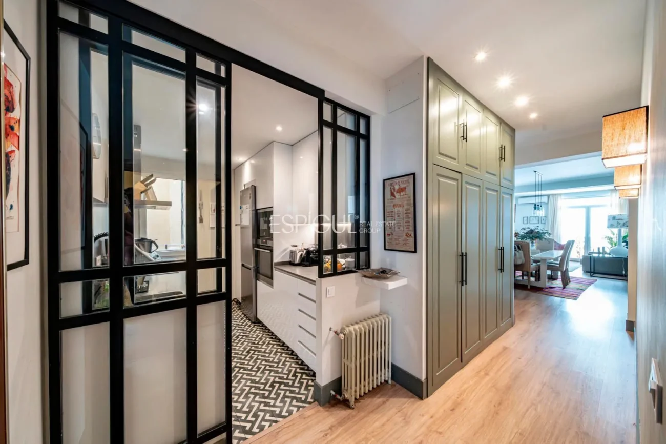 Renovated Apartment for Sale in Calle Conde De Peñalver, Barrio De Salamanca