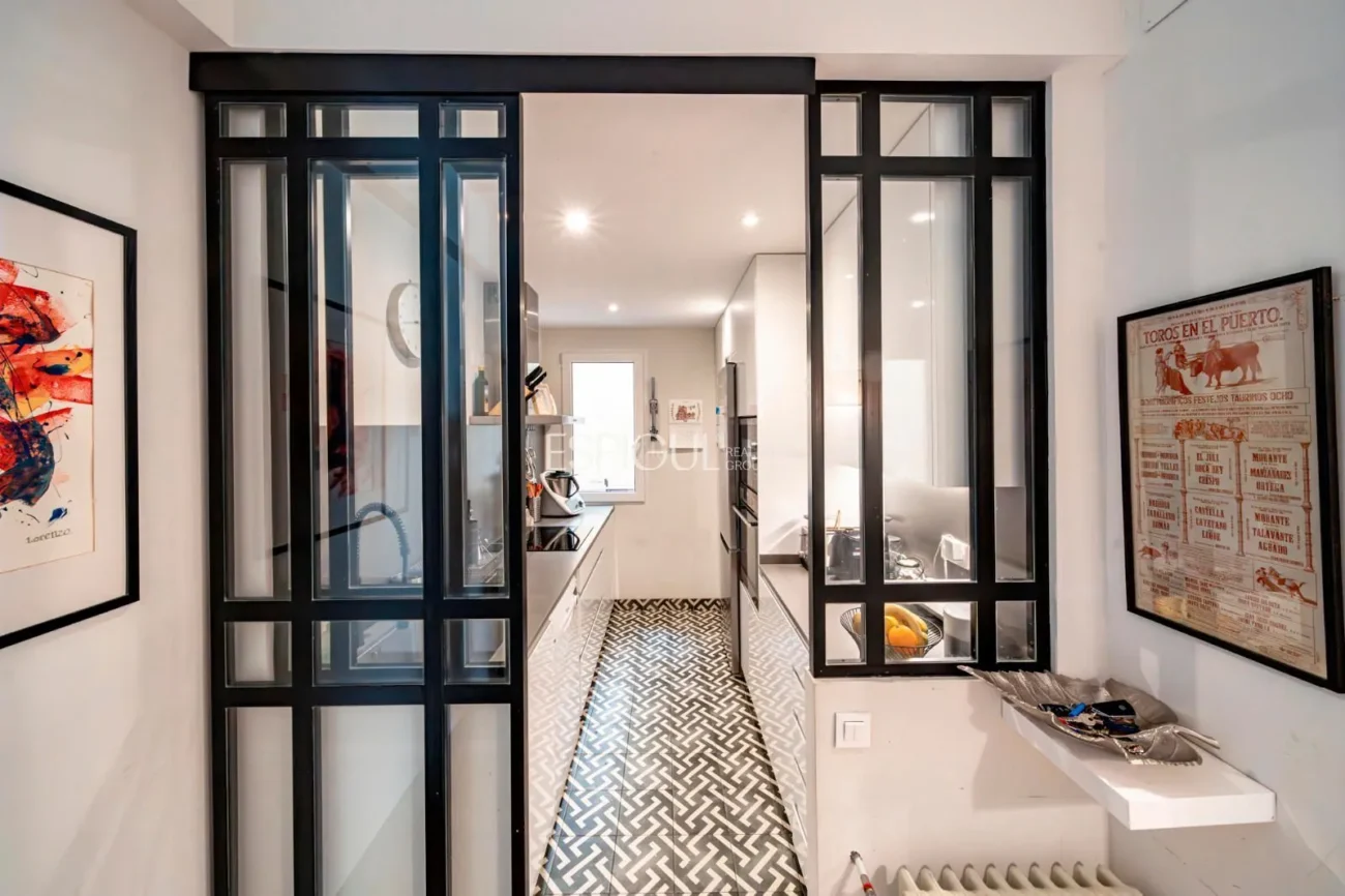 Renovated Apartment for Sale in Calle Conde De Peñalver, Barrio De Salamanca