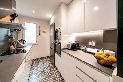 Renovated Apartment for Sale in Calle Conde De Peñalver, Barrio De Salamanca