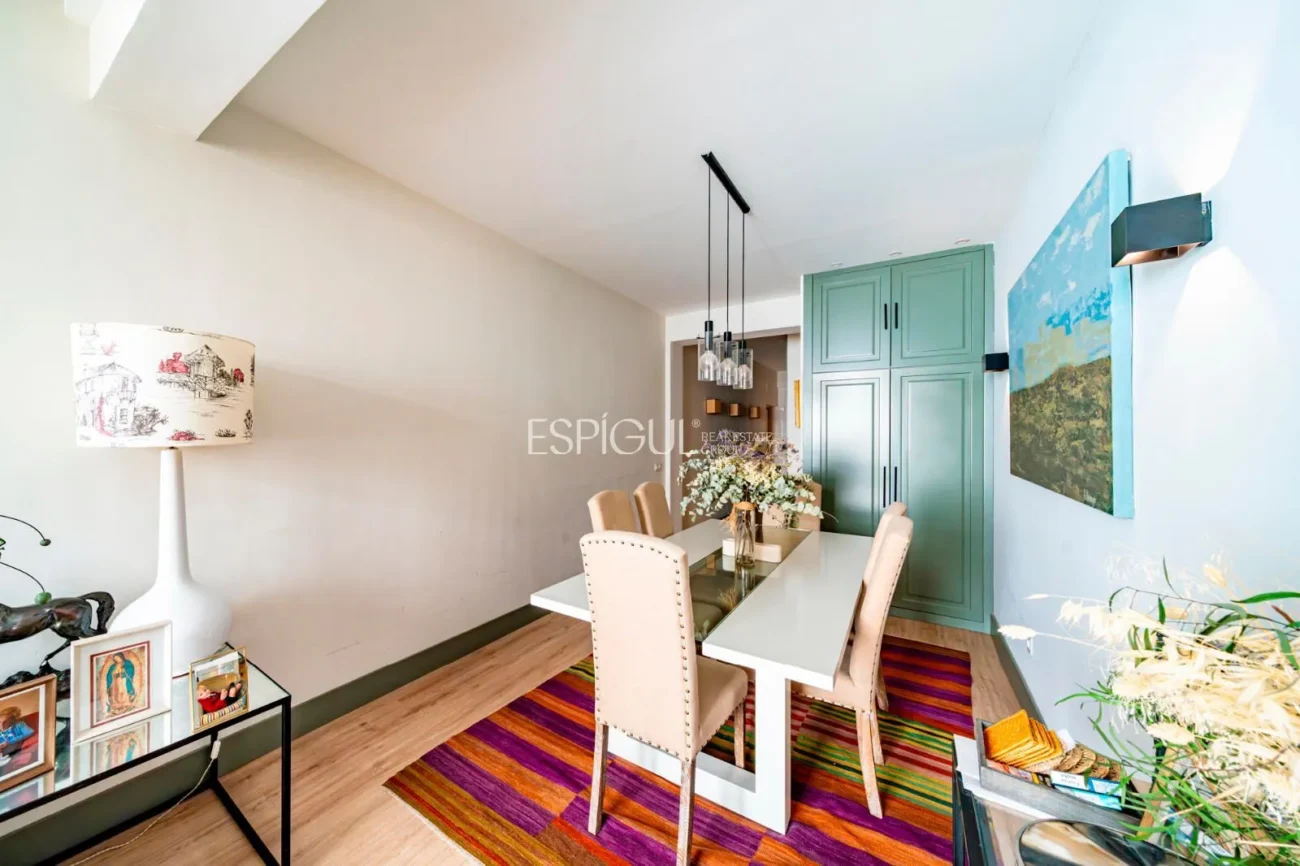 Renovated Apartment for Sale in Calle Conde De Peñalver, Barrio De Salamanca