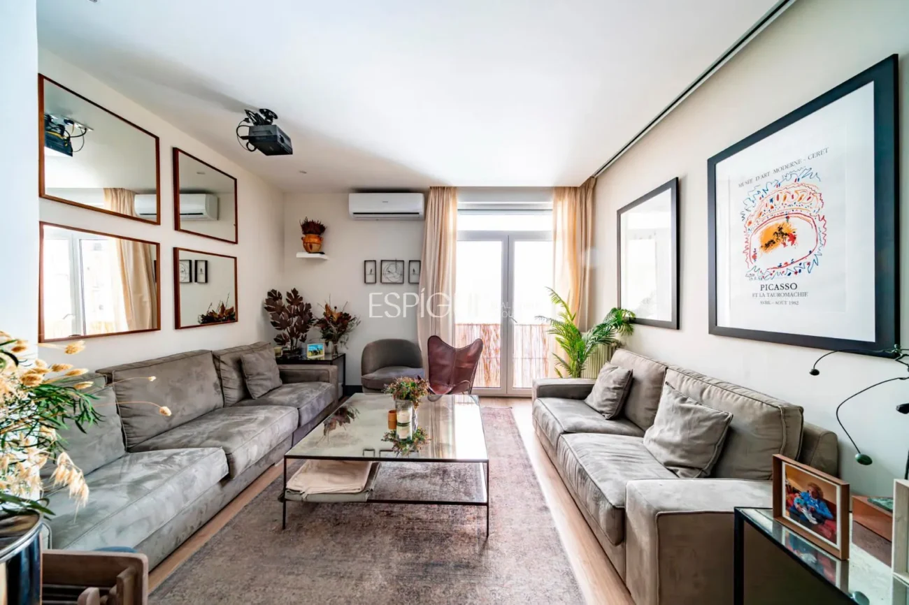 Renovated Apartment for Sale in Calle Conde De Peñalver, Barrio De Salamanca