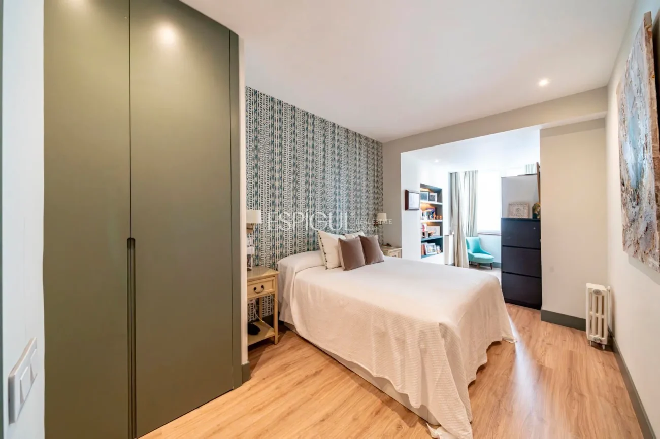 Renovated Apartment for Sale in Calle Conde De Peñalver, Barrio De Salamanca