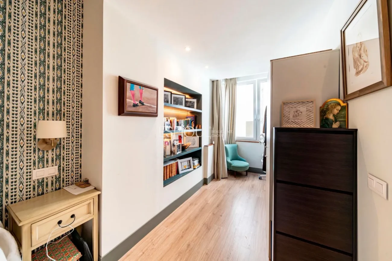 Renovated Apartment for Sale in Calle Conde De Peñalver, Barrio De Salamanca