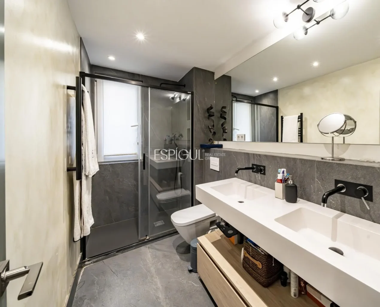 Renovated Apartment for Sale in Calle Conde De Peñalver, Barrio De Salamanca