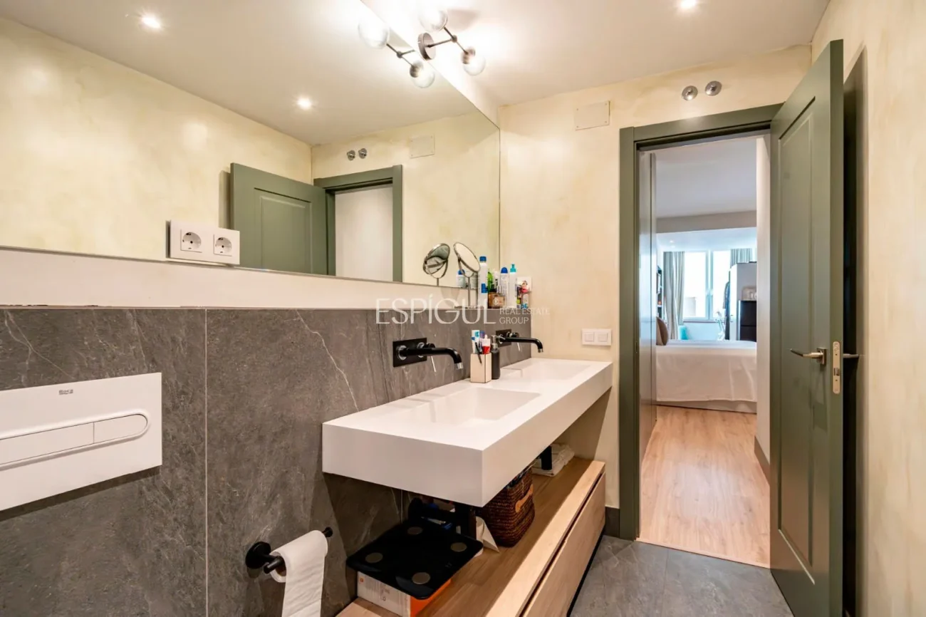 Renovated Apartment for Sale in Calle Conde De Peñalver, Barrio De Salamanca