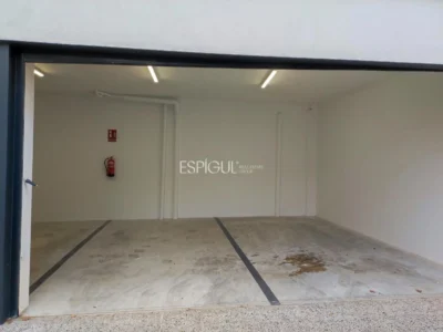 Plaza de parking en planta baja en Girona – Químics