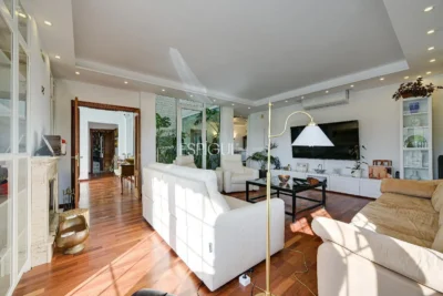 Preciosa casa en Palau – Girona