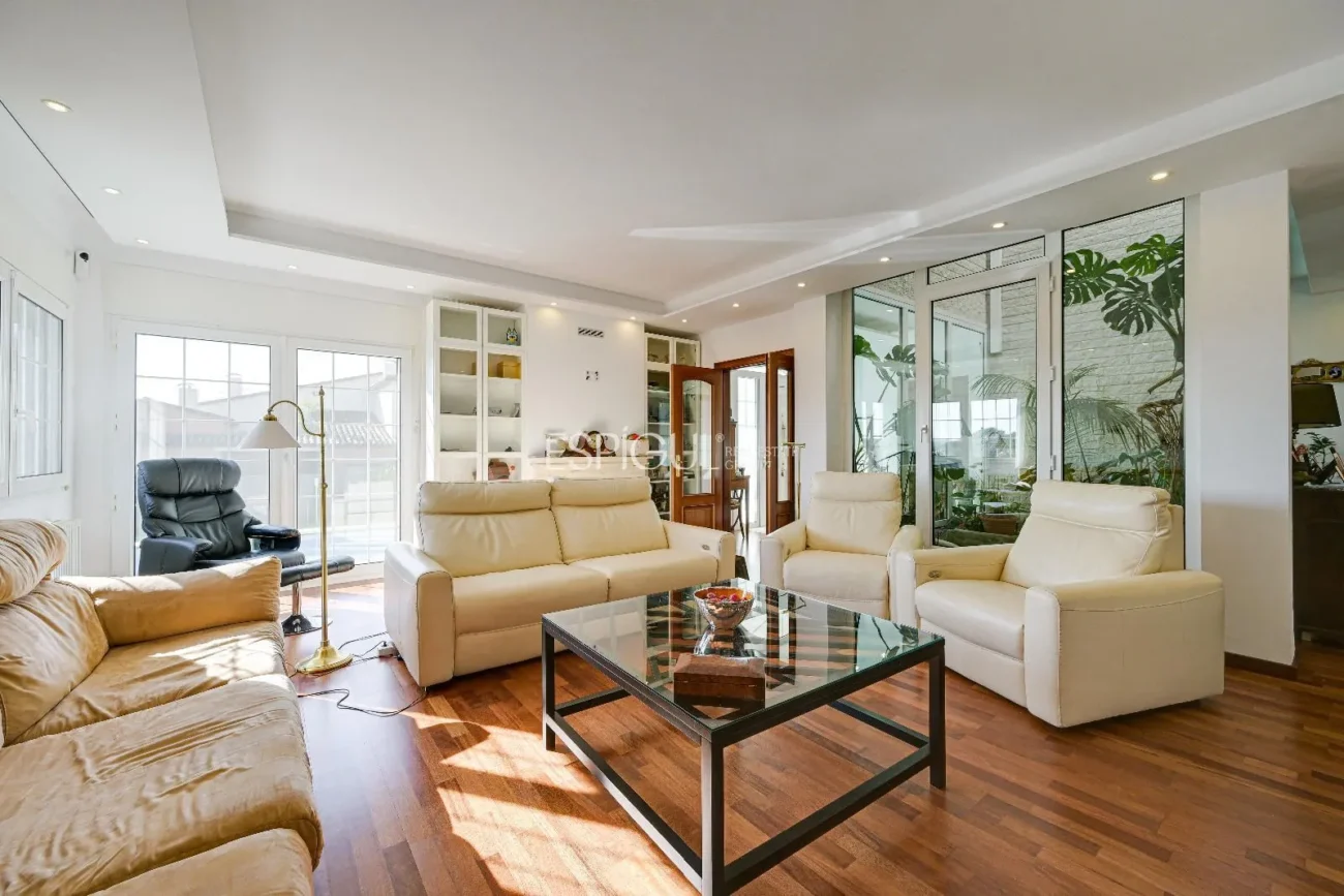 Preciosa casa en Palau – Girona