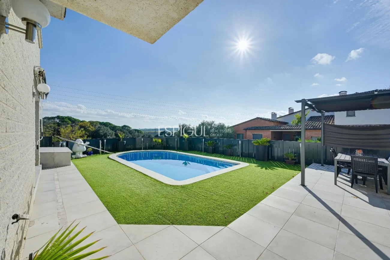 Preciosa casa en Palau – Girona