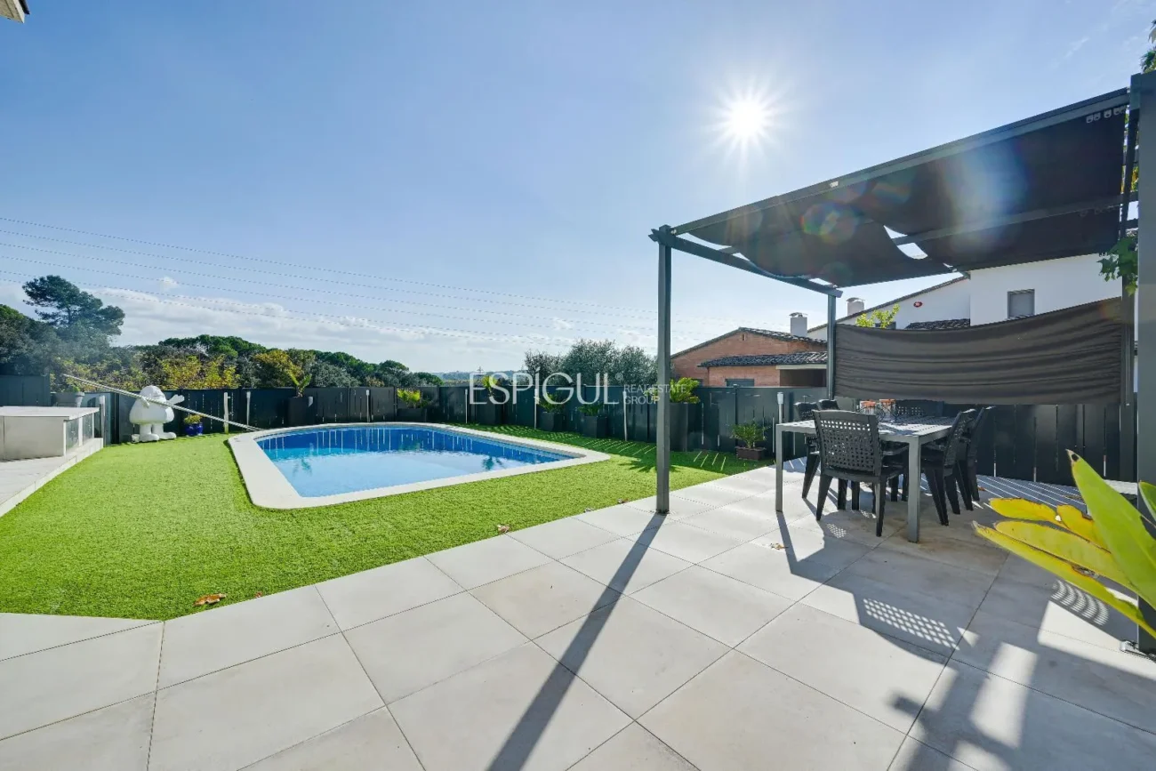 Preciosa casa en Palau – Girona