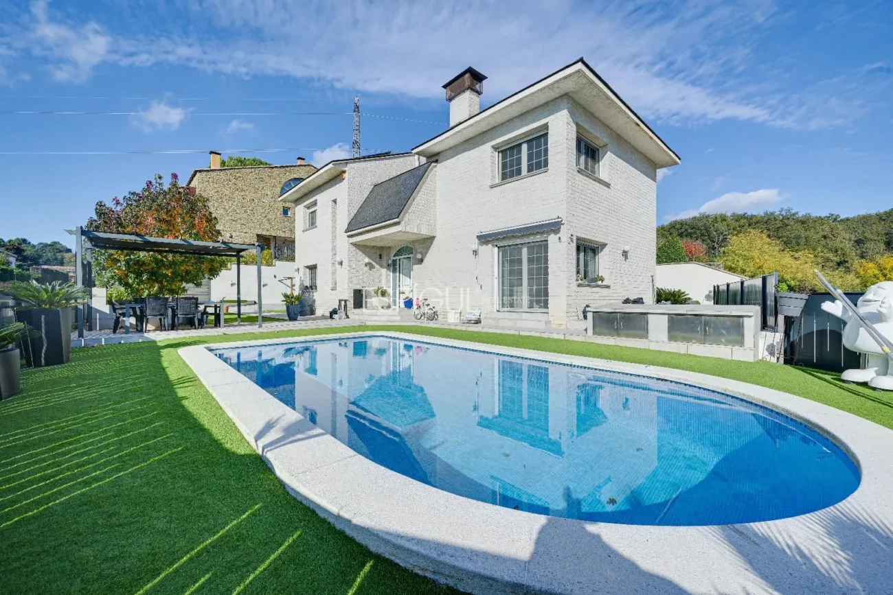 Preciosa casa en Palau – Girona