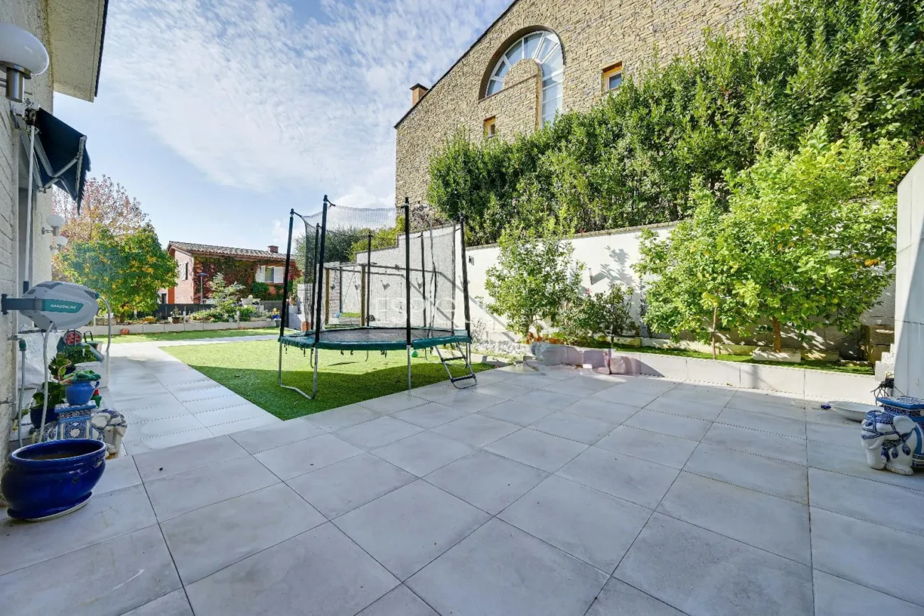 Preciosa casa en Palau – Girona